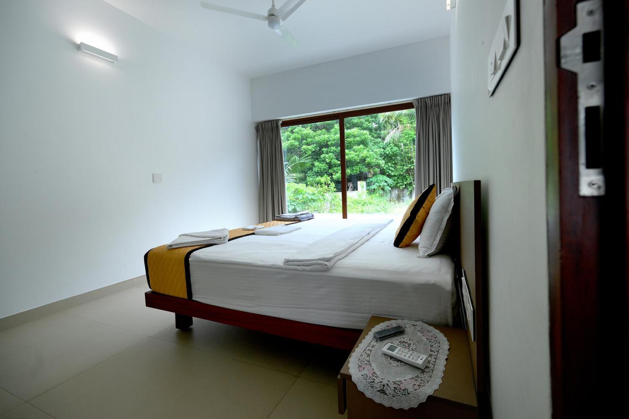 The Meadows Bed and Breakfast Varkala Buitenkant foto